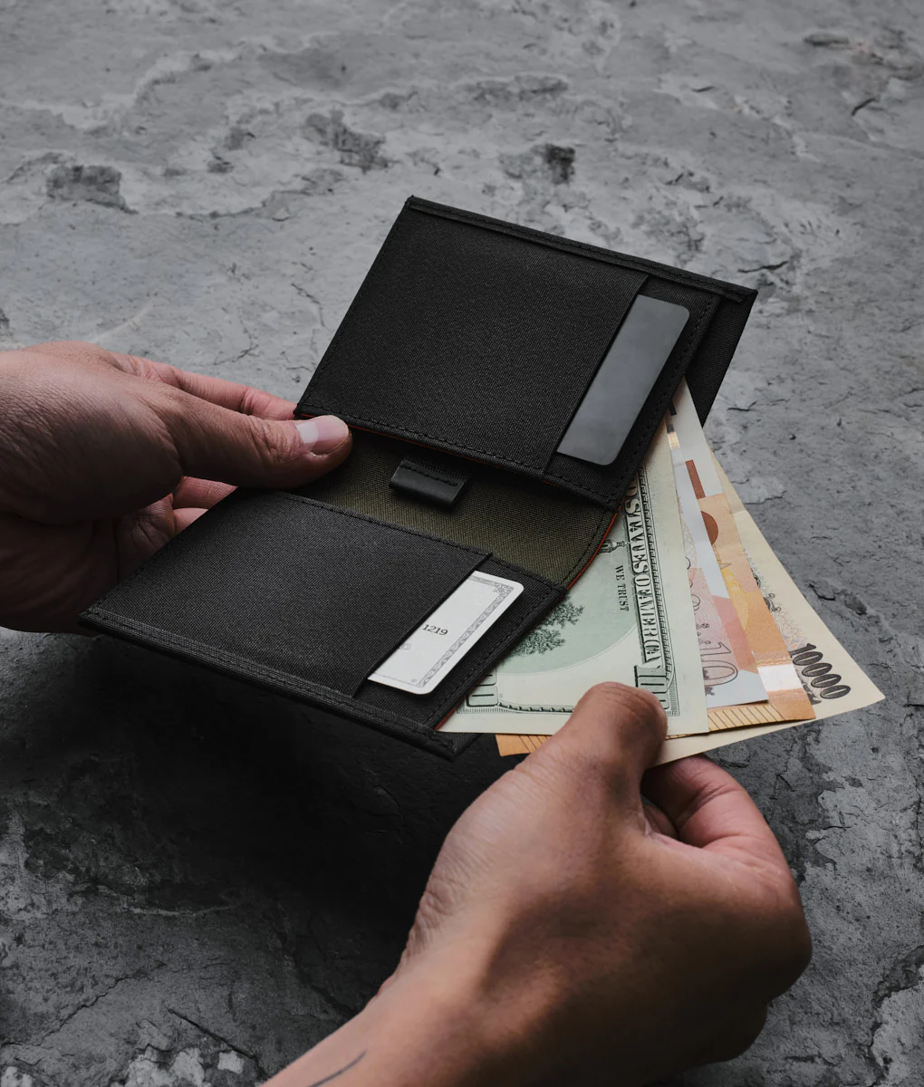 ARK Bifold Cash Wallet - Image 5