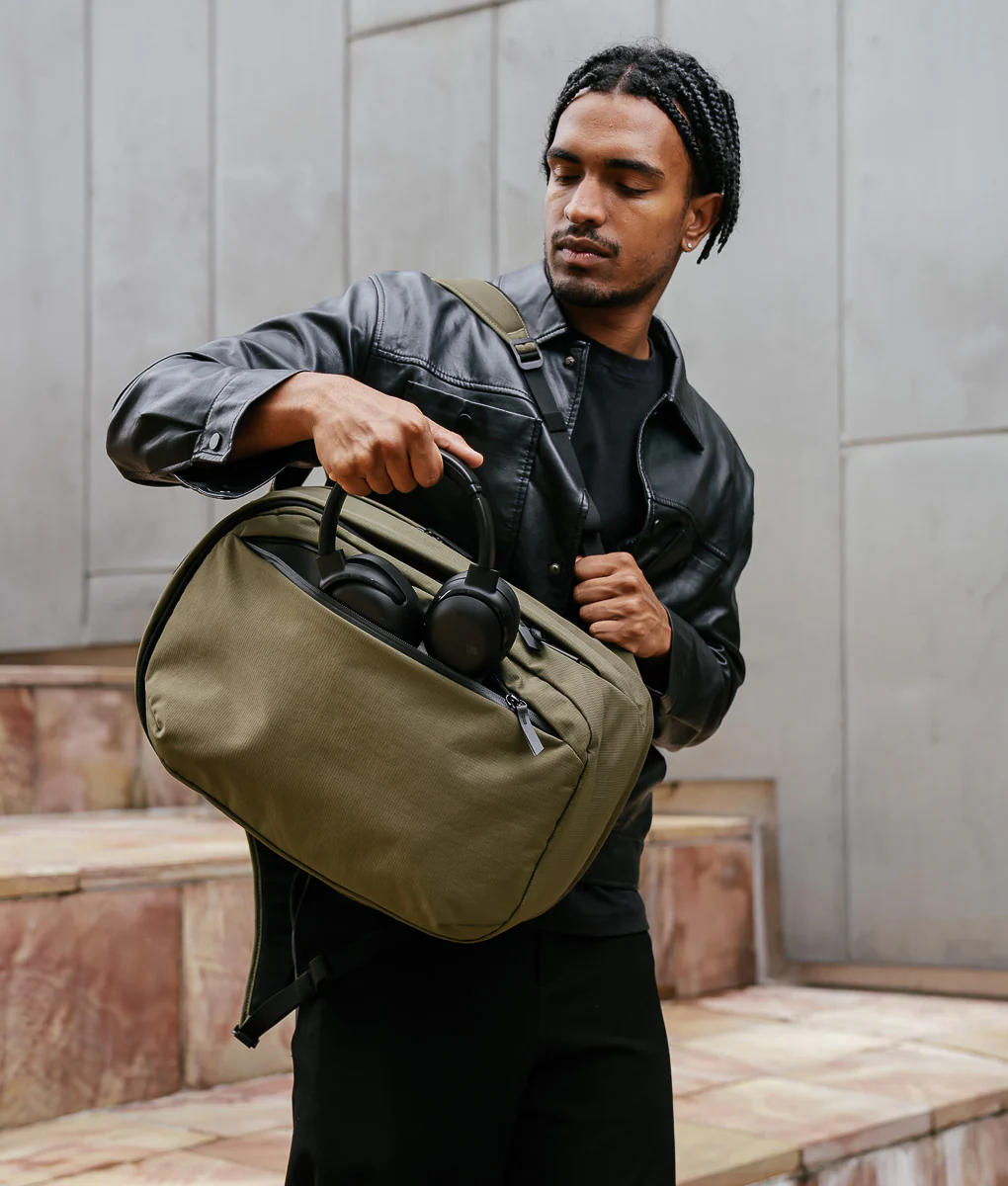 Metro Backpack Pro - Image 35