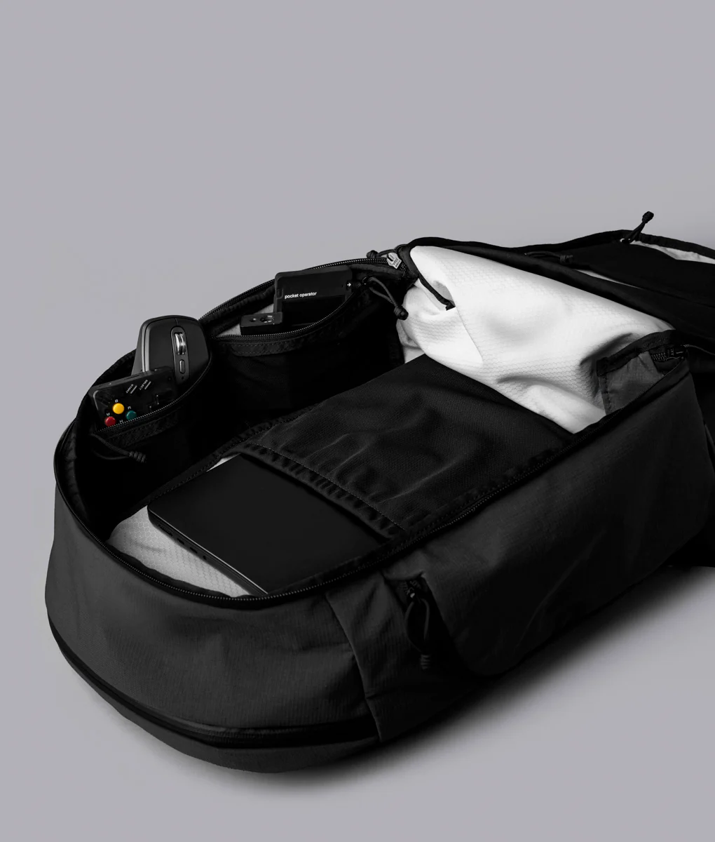 Traverse Backpack (30L) - Image 17