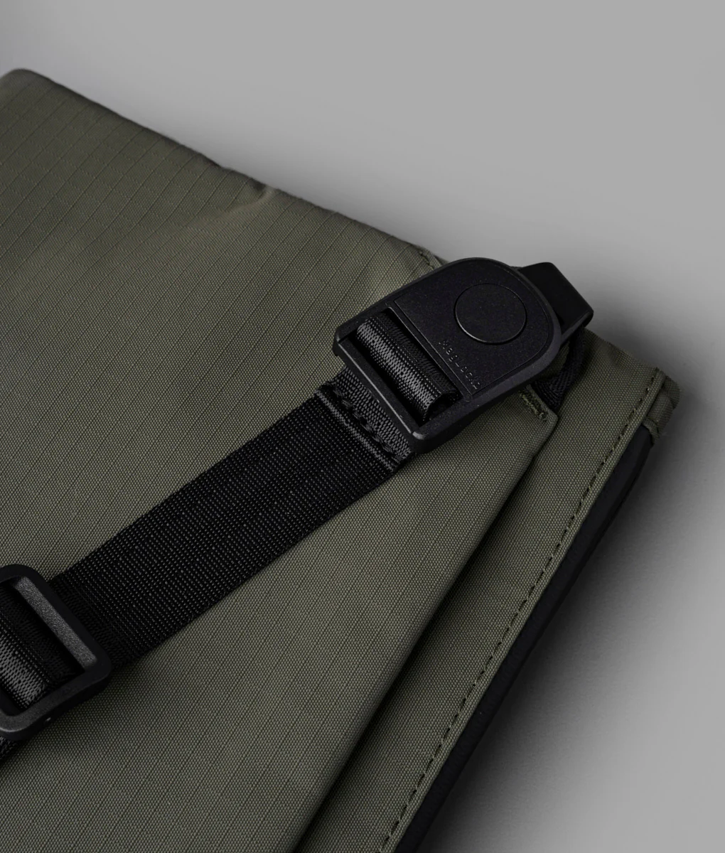 Zip Pouch Max V2 - Image 22